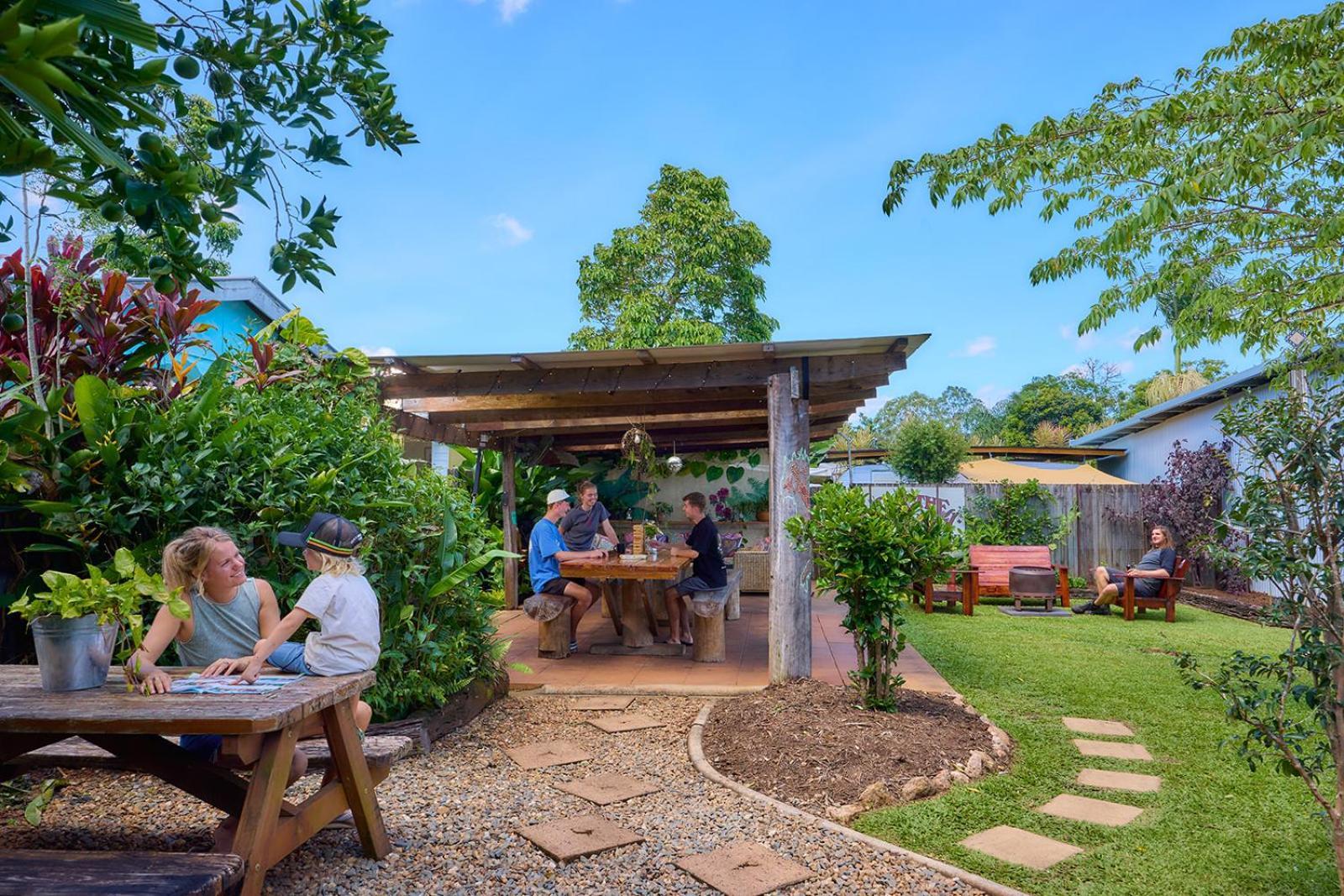 On The Wallaby Eco Lodge Yungaburra Eksteriør bilde